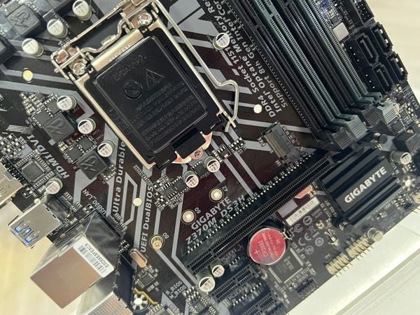 Mainboard Gigabyte Z370M DS3H DDR4 Cũ | LGA 1151, mATX, 4 khe RAM