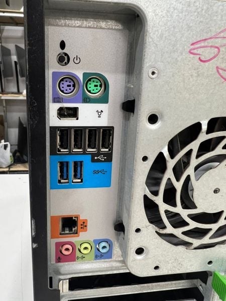 Máy Bộ HP Z420 Workstation E5-1620 V1 QSD