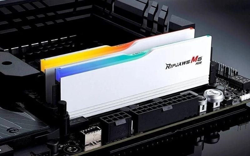 Ram G.Skill Ripjaws M5 RGB White 32GB được trang bị công nghệ hỗ trợ XMP 3.0 dễ dàng ép xung
