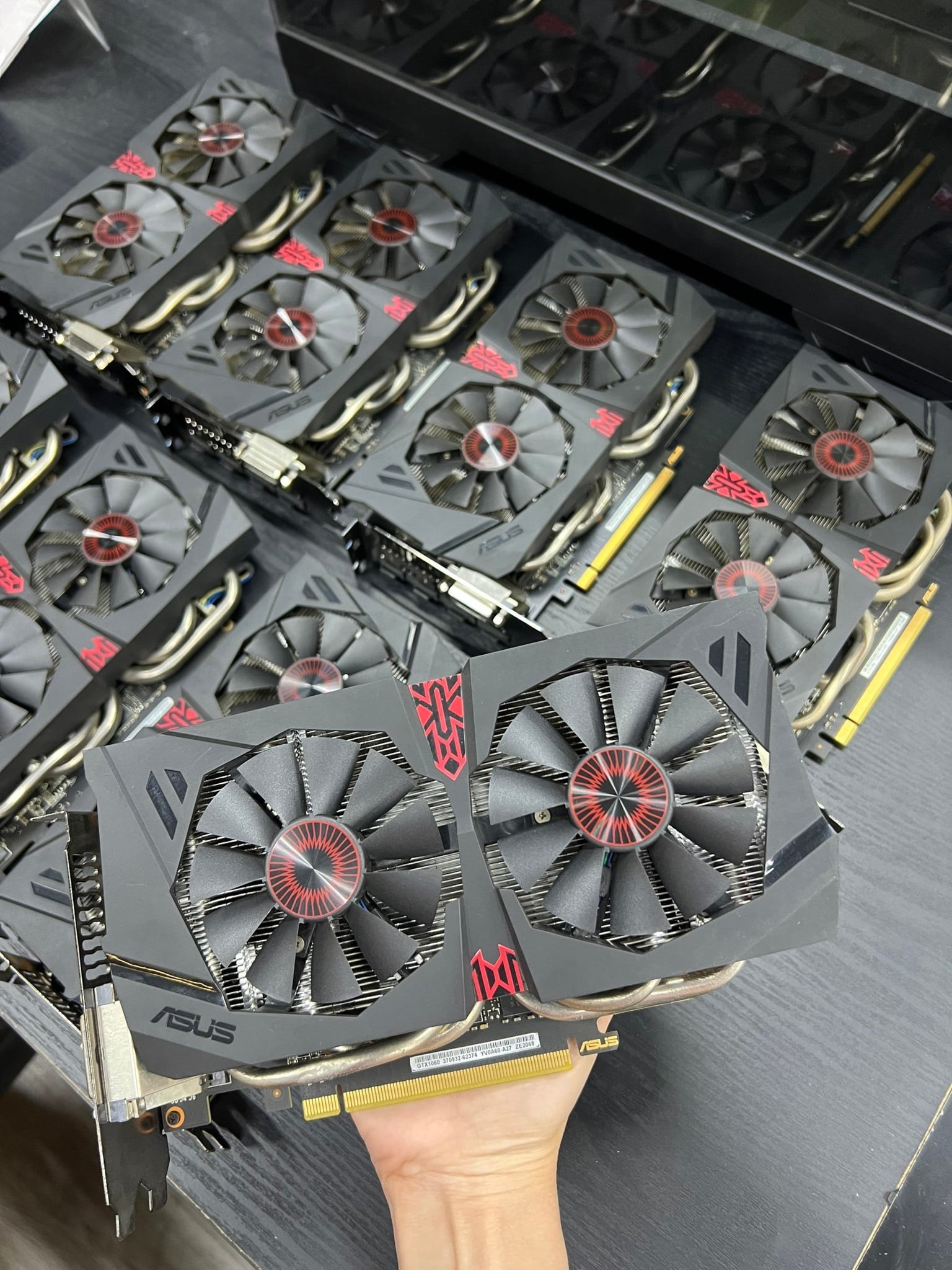 Card màn hình ASUS GTX 1060 Oc 6GB ROG Strix Gaming QSD