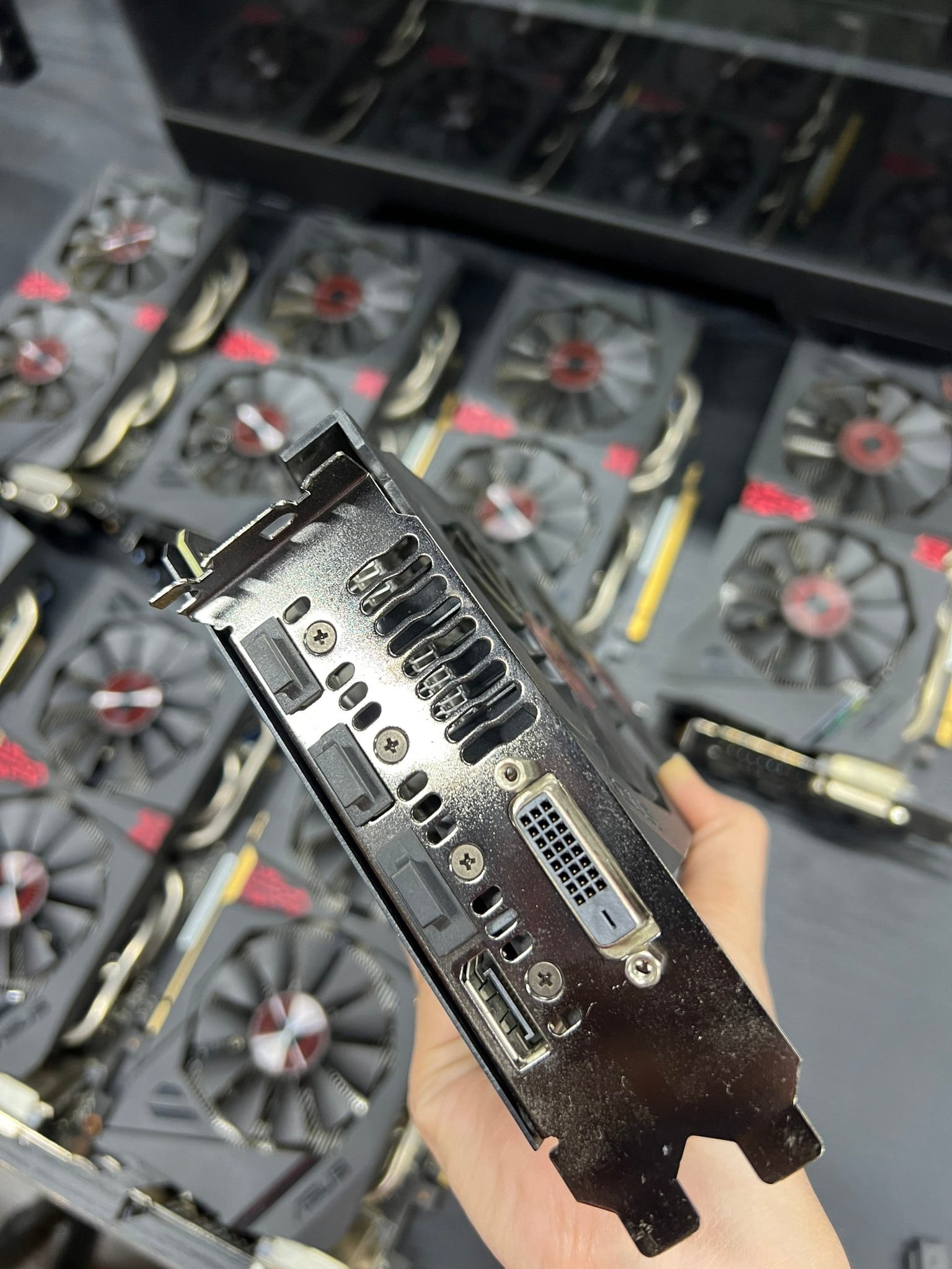 Card màn hình ASUS GTX 1060 Oc 6GB ROG Strix Gaming QSD
