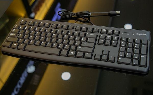 Thiết kế bàn phím Logitech K120 đơn giản, gọn gàng, đầy đủ công năng
