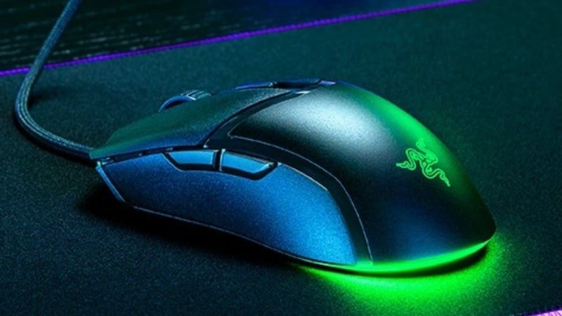 Chuột gaming Razer Cobra tích hợp hệ thống đèn nền Razer Chroma™ RGB
