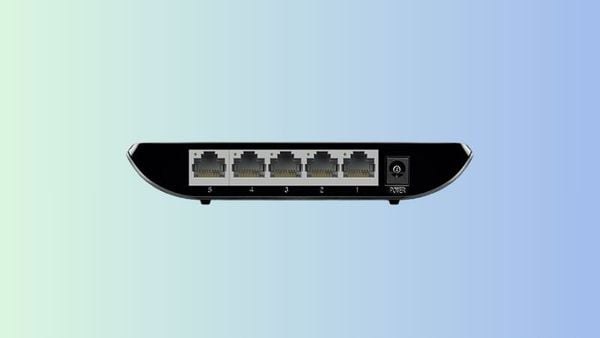 Kết nối đa dạng với 5 cổng RJ45 10/100/1000Mbps