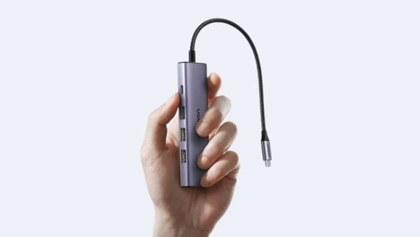 Hỗ trợ sạc nhanh với công suất lên đến 100W