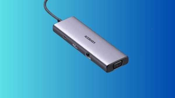 Tích hợp cổng sạc nhanh PD 100W, giúp sạc nhanh chóng cho máy tính xách tay và các thiết bị